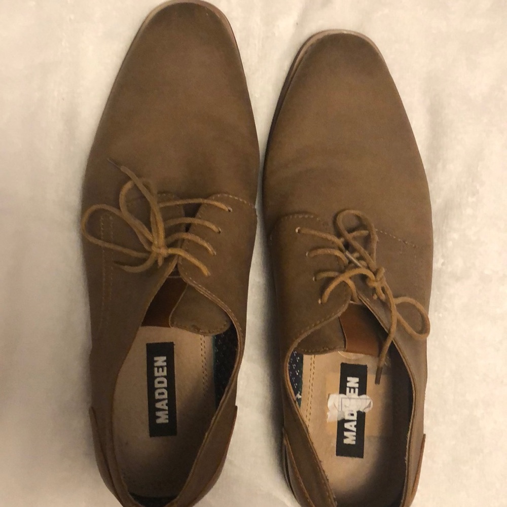 Dress shoes